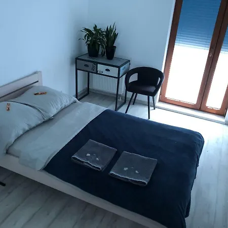 Lägenhet Apartament Z Duzym Tarasem W Centrum Wroclawia